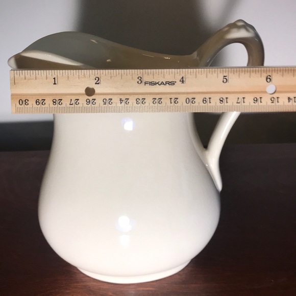 Royal Crownford Ironstone Pitcher Farmhouse VTG - Picture 12 of 16
